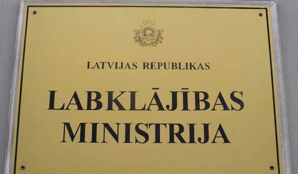Čakša un Reirs neatbalsta VM un LM apvienošanu