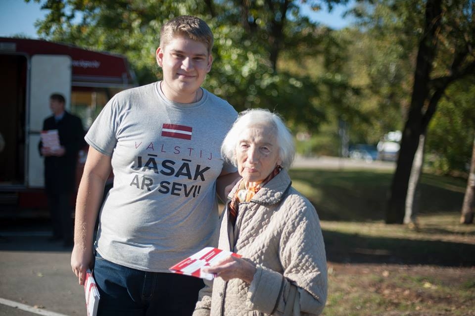 Grāmatas izdošanai vāc ziedojumus