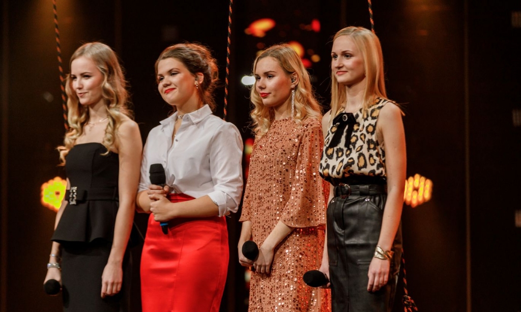Šovu «X Faktors» pamet grupa «Carnelian»