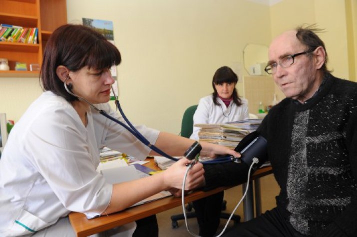 Reģistrēti šosezon pirmie ar gripu saslimušie