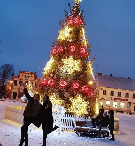 Bauska iemirdzas svētkiem