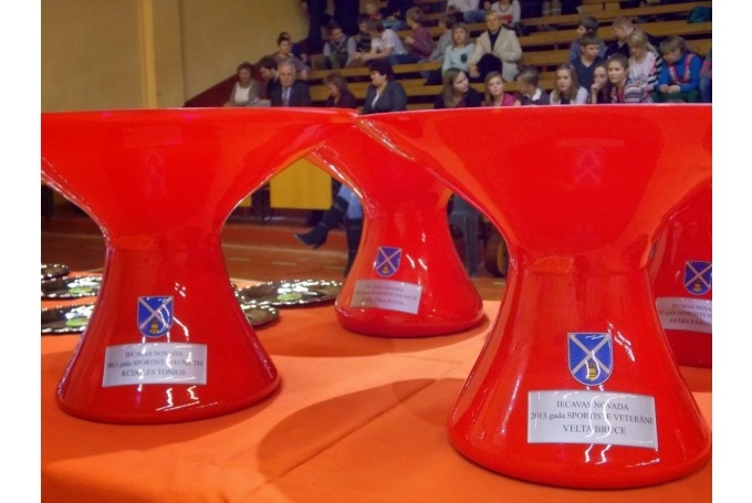 Iecavas novadā balvas sportistiem sasniedz 1500 eiro