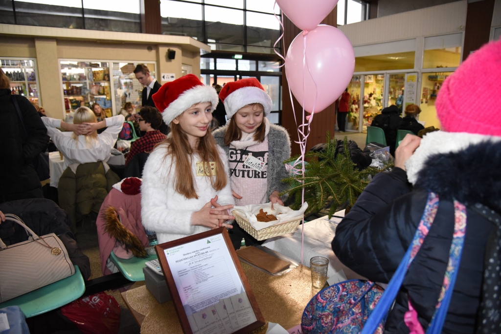 Skolēnu mācību uzņēmumu produkcija kļūst aizvien populārāka