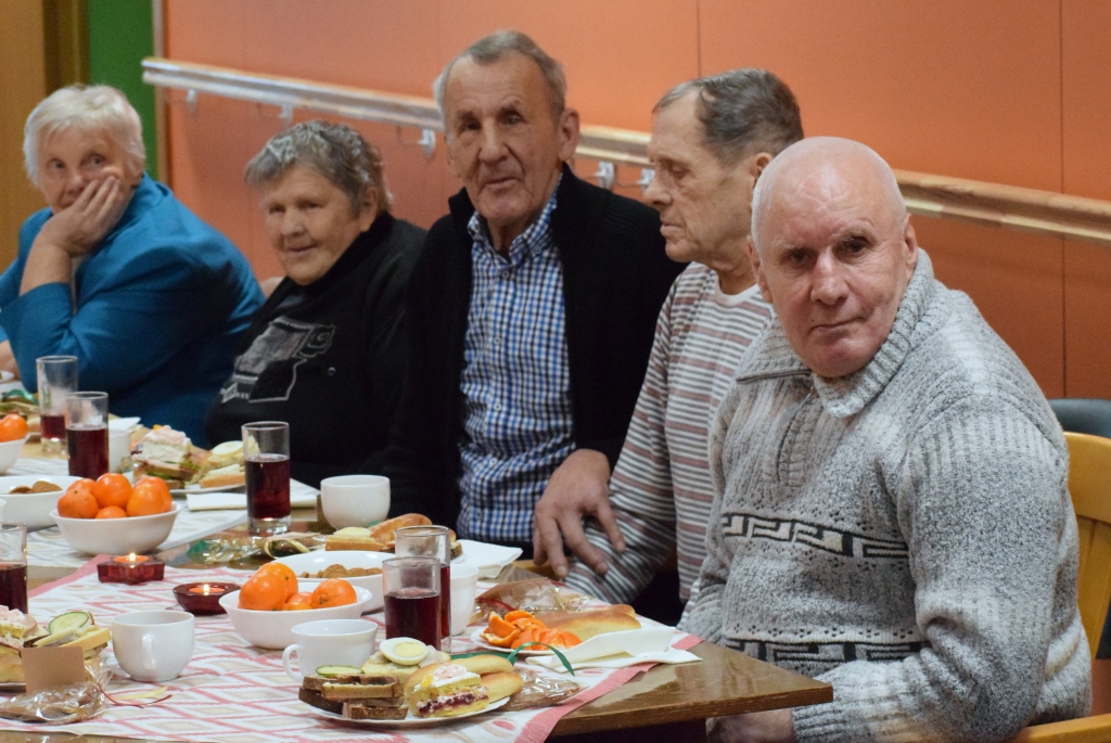 Pansionātā «Atvasara» Vecumniekos svin Ziemassvētkus