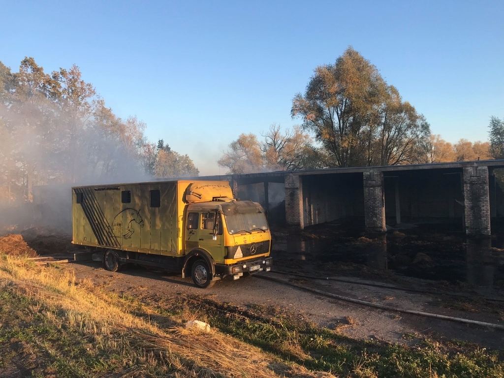 Ugunsnelaimes sekas zirgu stallī Beibežos novērstas, tomēr vainīgie nav noskaidroti