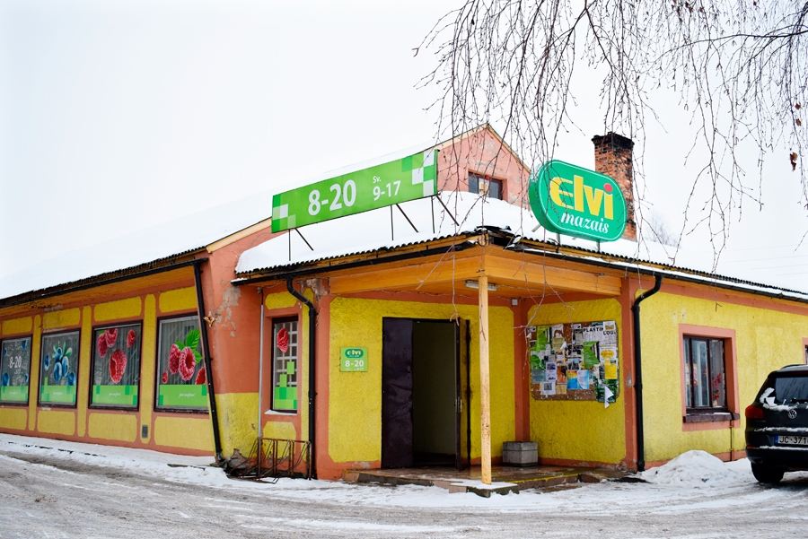 Vallē atkal ir bankomāts