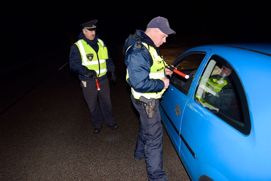 Policijas reidā Zemgalē – gājēju un autovadītāju drošības pārbaude