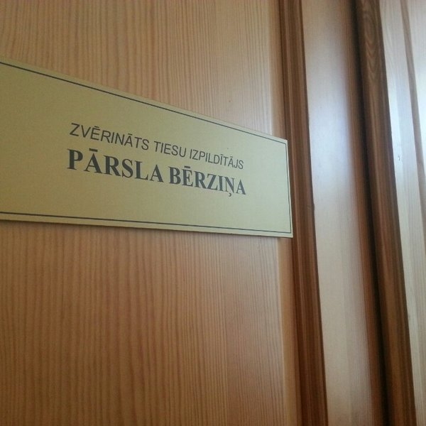 Bez maksas konsultēs par parādnieka un piedzinēja tiesībām un pienākumiem