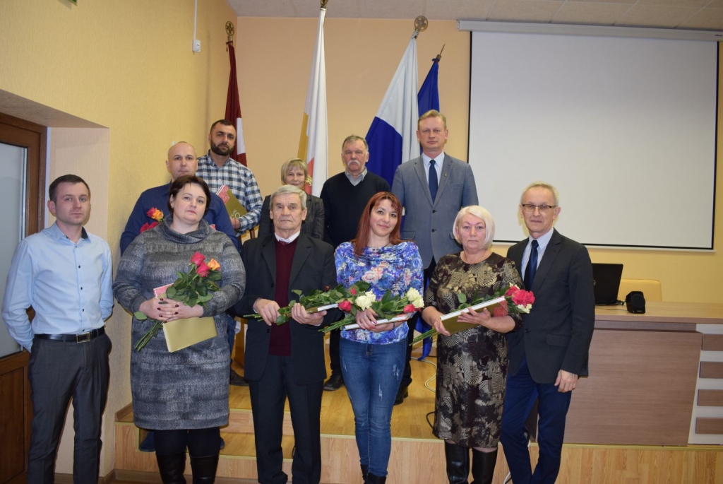 Jaunie pilsoņi sola uzticību Latvijai