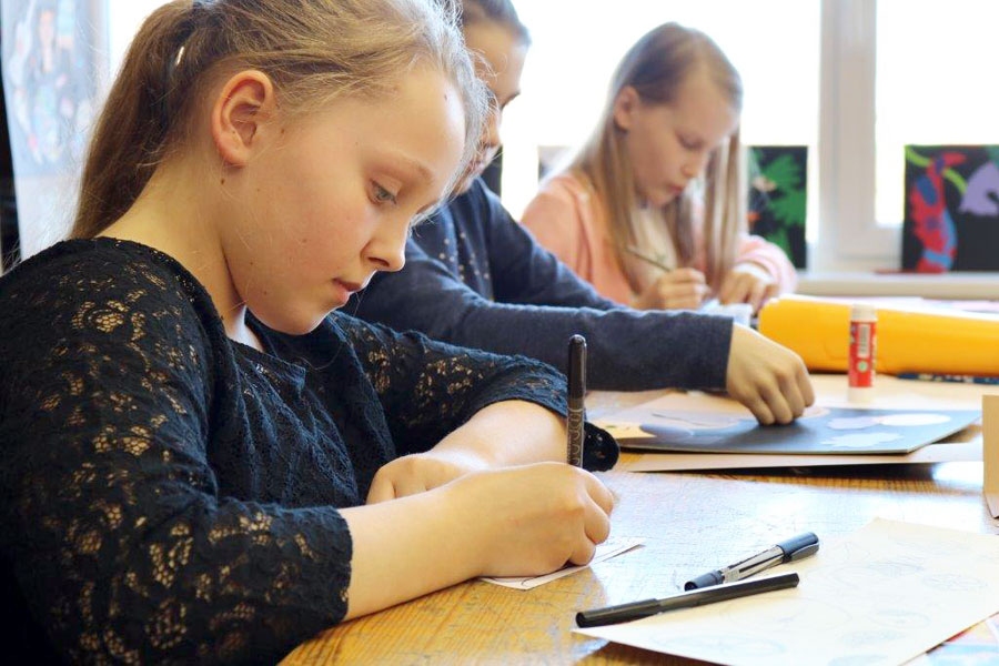 Mākslas skolu audzēkņi pēta un vizualizē dabu
