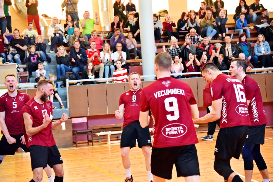 «Vecumnieki» – čempioni!