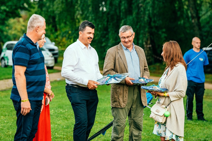 Puķu draugus izglābj Rundāle