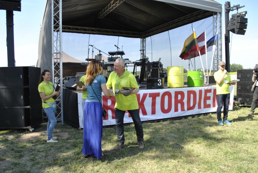 FOTO: Desmitā Traktordiena sarīkota «Eriņos» Dāviņu pusē