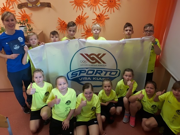 Mūspuses skolās nonāks sporta ekipējuma un inventāra komplekti