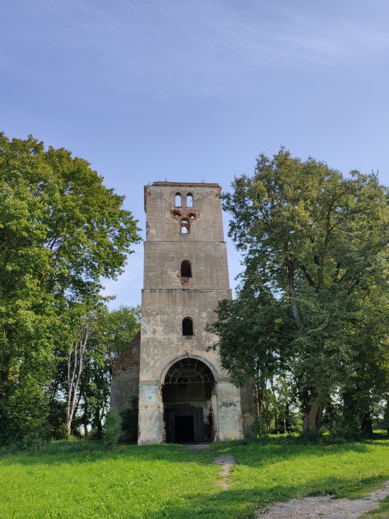 Pārrobežu projektā atjaunos Mežotnes baznīcas torni