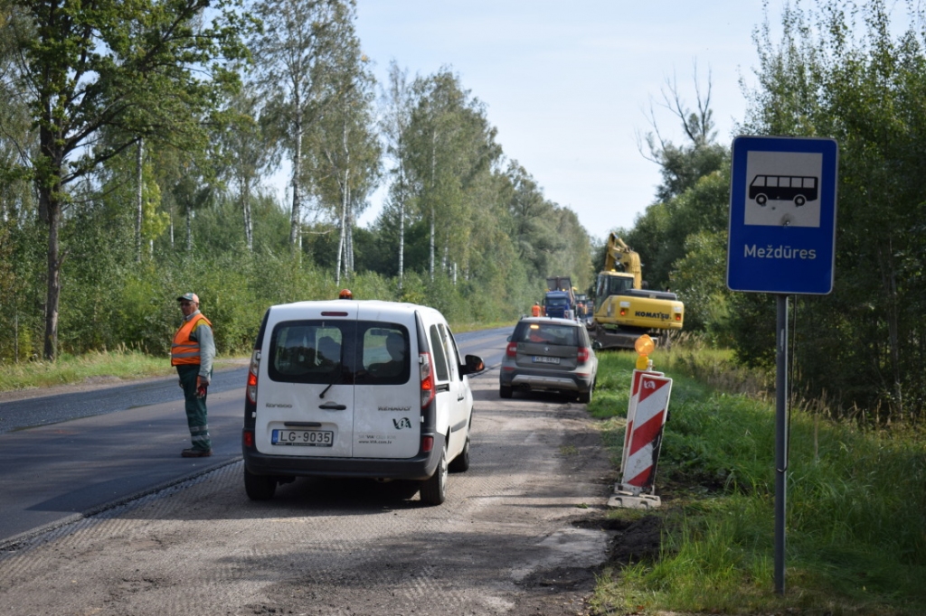 Vecumnieku novadā uz autoceļa Vecumnieki–Nereta–Subate atjauno brauktuvi
