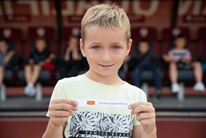 Mazā futbola fana laimīgā iespēja