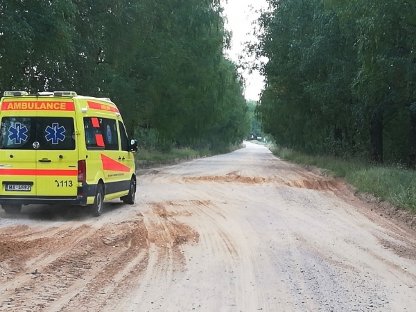 Ministrija sola Vecumnieku novada domei izvērtēt divu kritiskāko ceļu seguma atjaunošanu
