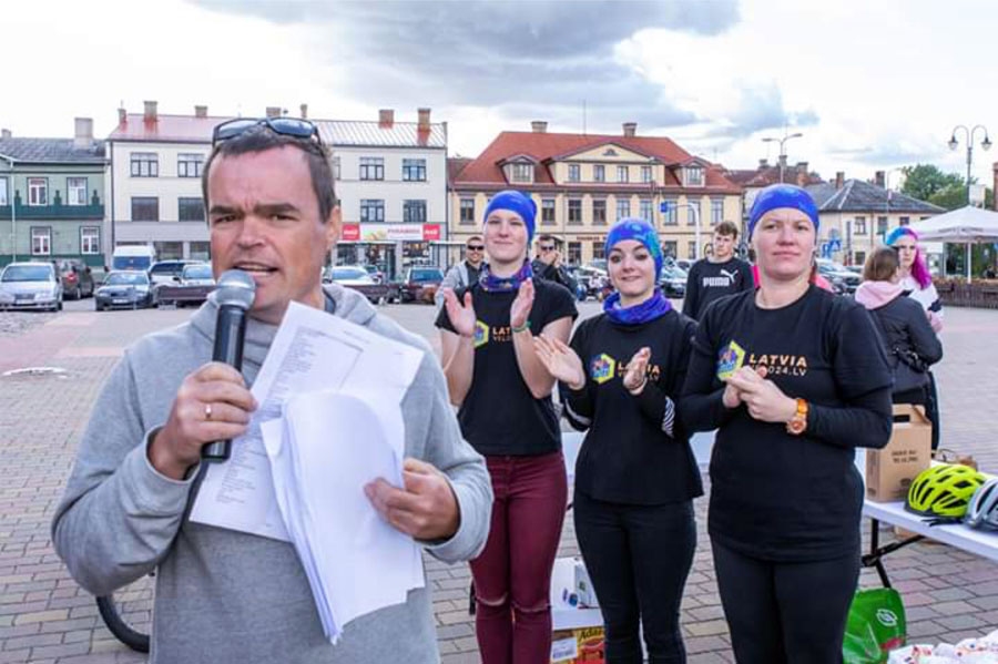 Jābūt kustībā, apstāties nedrīkst