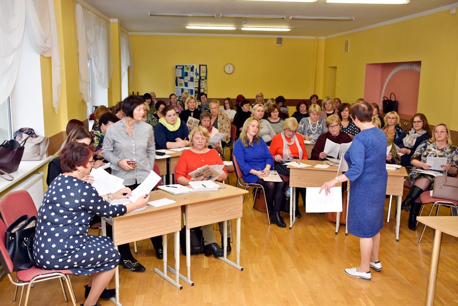 Izglītojas skolotāji