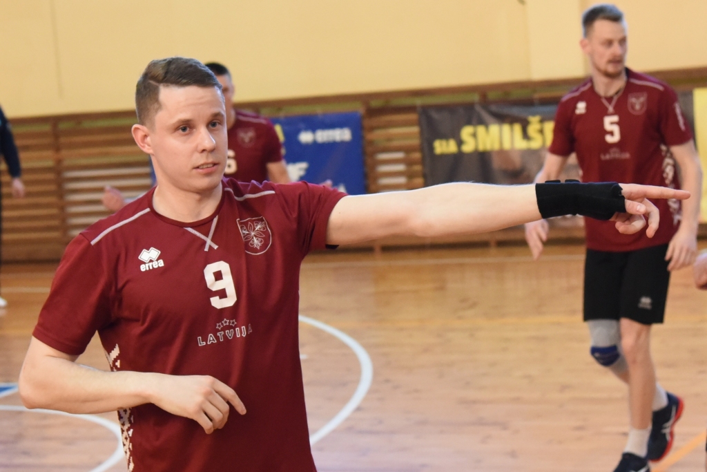 Entuziastu līgā volejbolā vadībā «Vecumnieki»