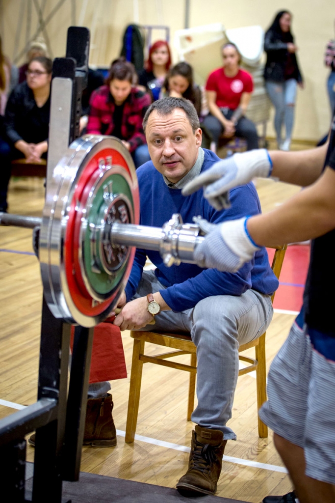 Sarīko čempionātu spēka trīscīņā
