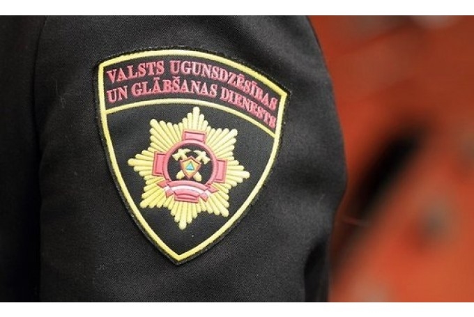 Glābēji mūspusē sešas reizes likvidēja spēcīgā vēja radītās sekas