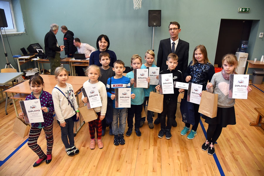Baušķenieki iekļūst finālā
