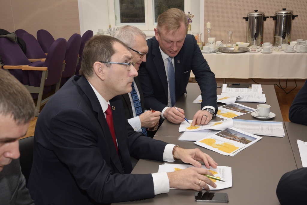 Linkaits Zemgales plānošanas reģionu informē par valsts autoceļa tīkla attīstību