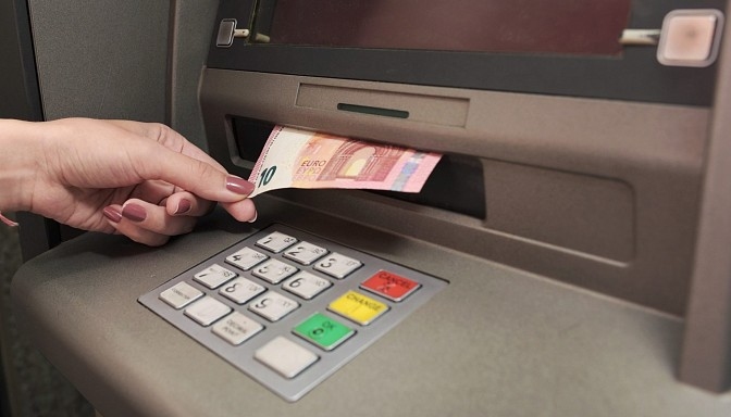 Pētījums: Latvijā vidusslānim atbilst 9% iedzīvotāju
