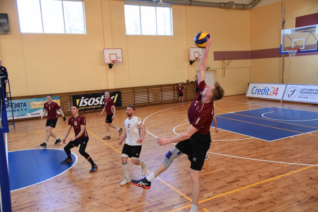 «Vecumnieku» volejbolisti iekļūst nākamajā kārtā