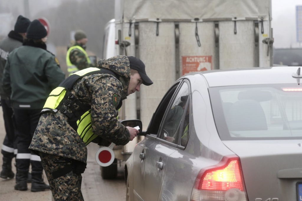 Lietuva pastiprina sanitāro kontroli pie Latvijas un Polijas robežām