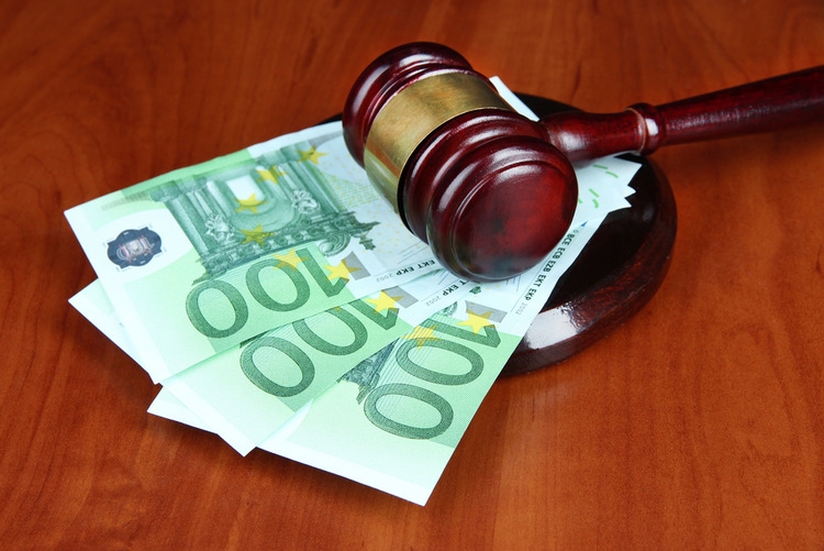 Iedzīvotājiem par pulcēšanos neatļautā skaitā varēs piemērot līdz 350 eiro sodu