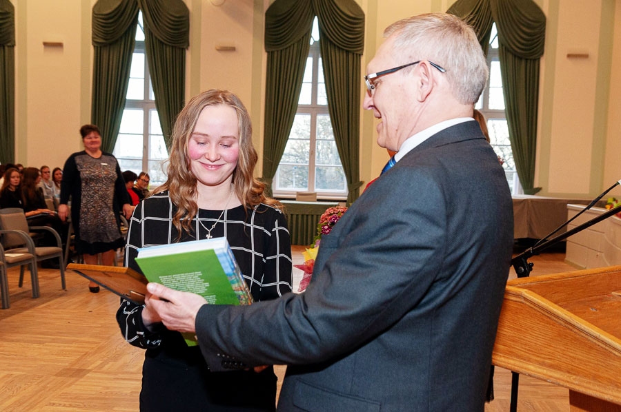 Konferencē iegūst pirmo pakāpi