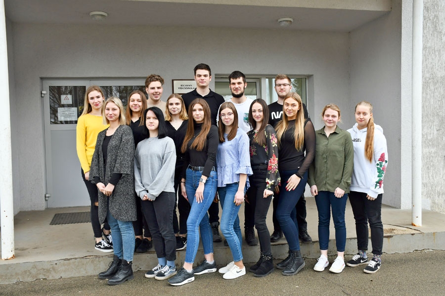 Komercklase ar iemaņām mācību uzņēmumu veidošanā