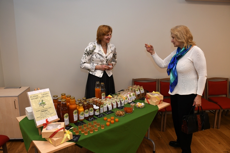 FOTO: Rundālē sarīko tradicionālo lauku uzņēmēju forumu