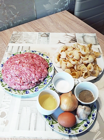 Pildīti makaronu gliemežvāki