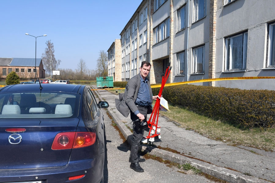 Izmanto likvidētās skolas kopmītnes