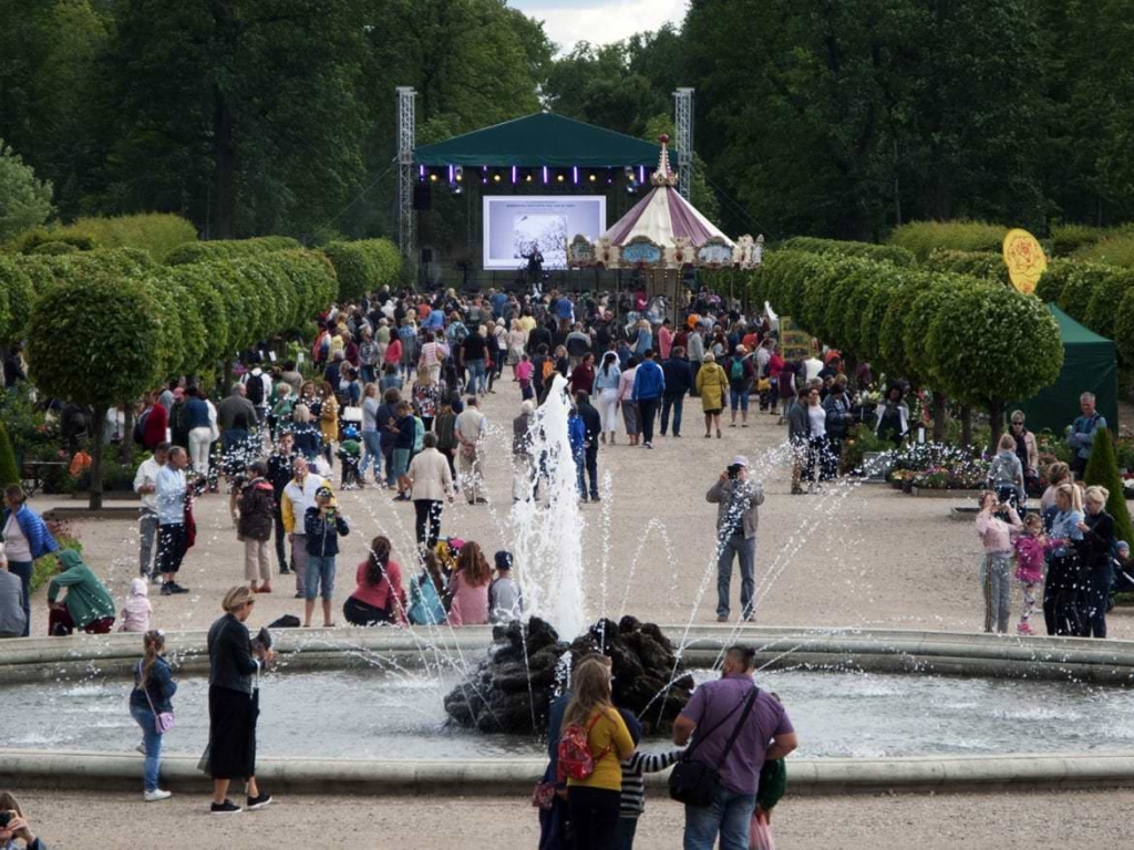 Dārza svētki Rundāles pilī pārcelti uz nākamo gadu