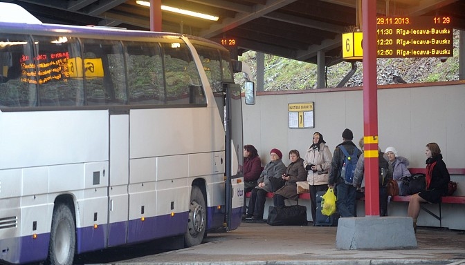 Valsts svētku brīvdienās būs izmaiņas gandrīz 500 reģionālo autobusu maršrutos