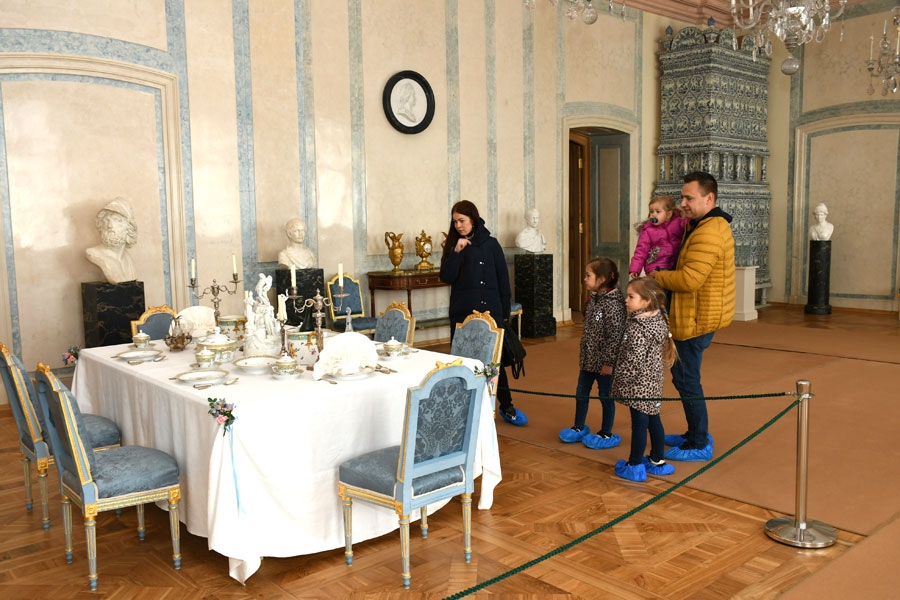 Rundāles pilī apmeklētāji var apskatīt Mazo loku