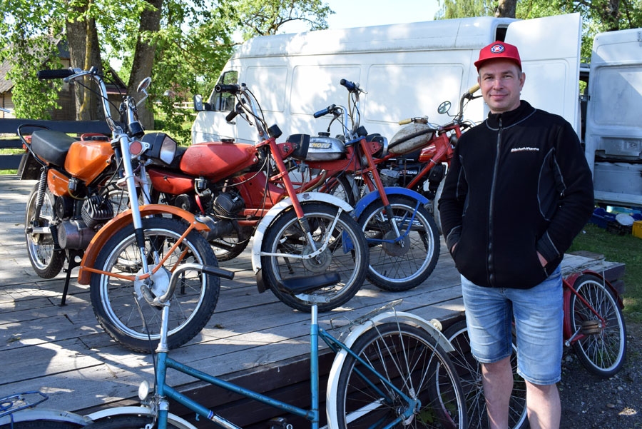 Tirgo vēsturi, lai to saglabātu Vecumniekos satiekas retrotehnikas lietpratēji