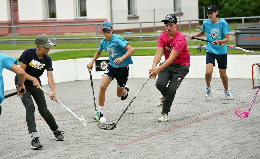 FOTO: Sporta centra «Mēmele» kausa izcīņas ielu florbolā otrais posms