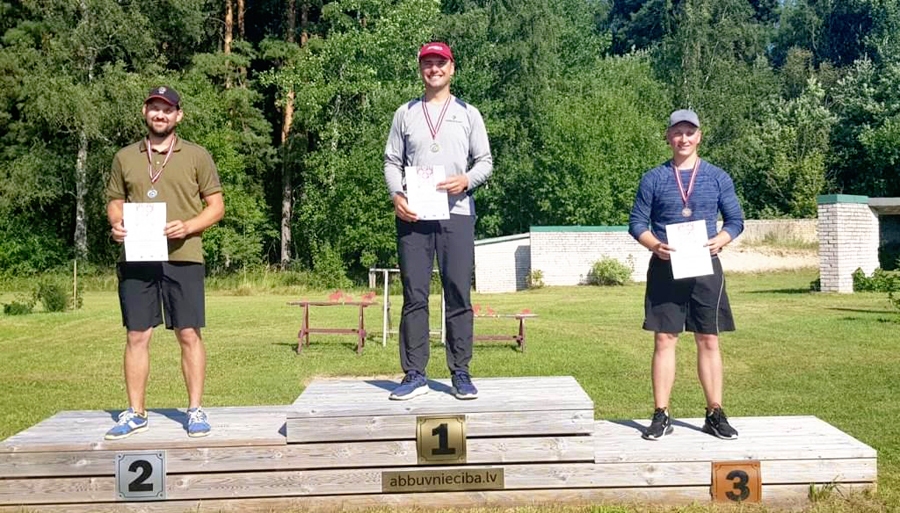 Iecavnieki un baušķenieki triumfē šaušanā