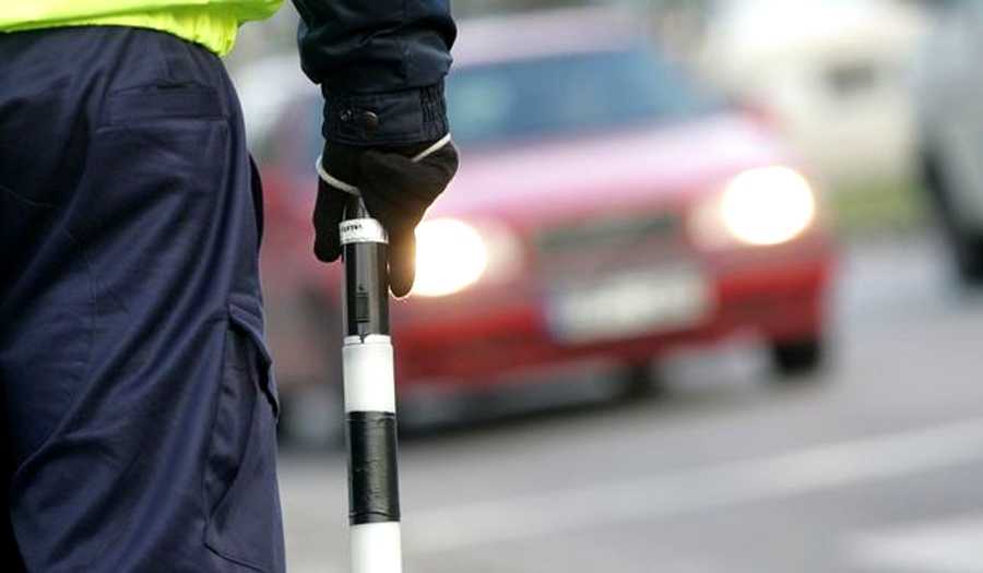 Bojā transporta līdzekļus Bauskā un Vecumniekos