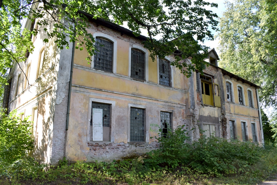 Izsola vēsturisku ēku