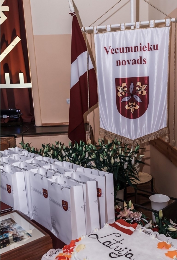Vecumniekos aicina izvirzīt kandidātus pašvaldības apbalvojumiem