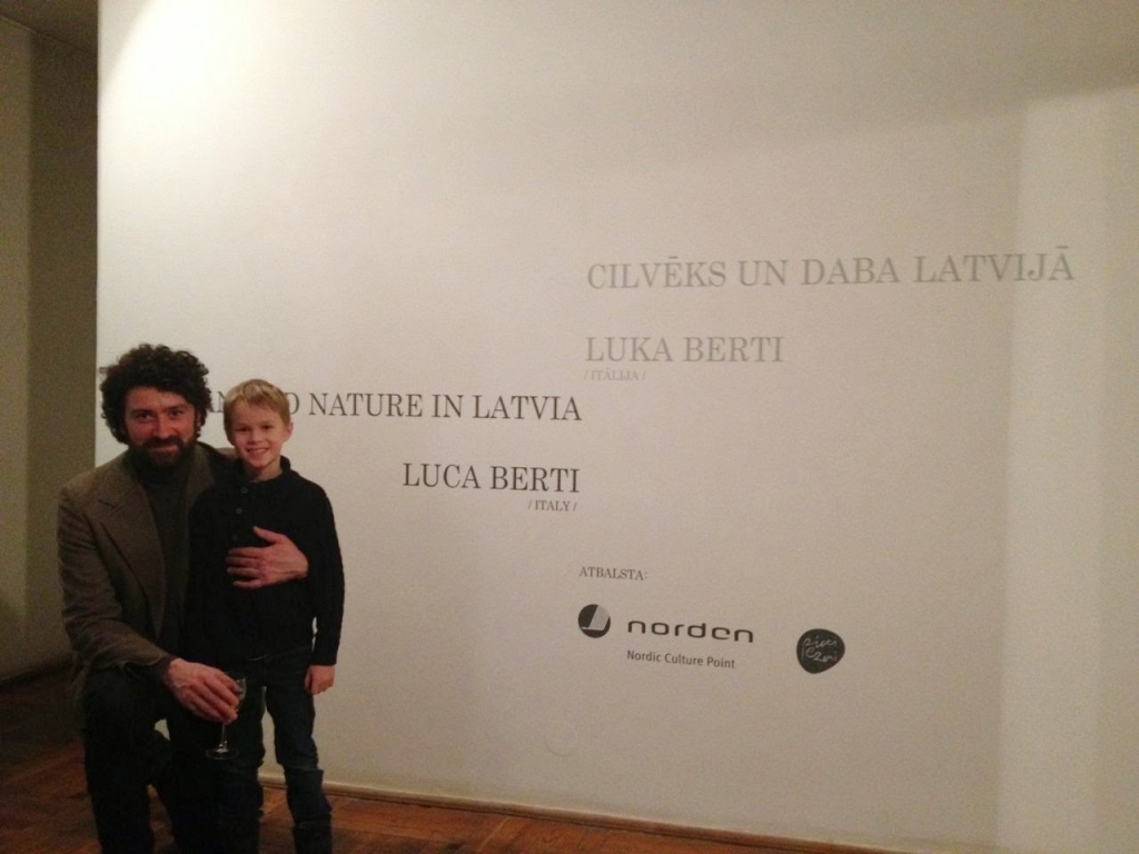 Bauskas muzejā aplūkojama itāļu fotogrāfa izstāde «Cilvēks un daba Latvijā»