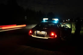 Tumsā uz Skaistkalnes ceļa pie Vecumniekiem ar nenoskaidrotu auto nāvējoši notriekts gājējs