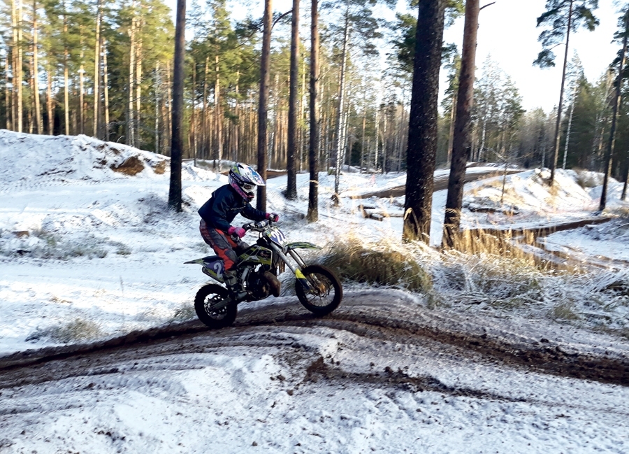 Motosportisti cenšas trenēties arī ziemā